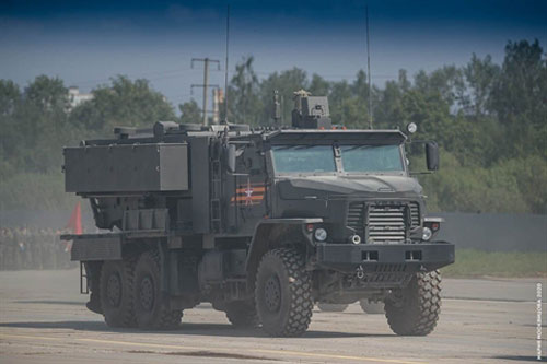 Hệ thống phun lửa hạng nặng TOS-2 chính thức ra mắt