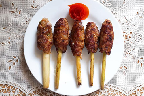 Hướng dẫn làm món thịt heo bọc sả chiên vàng thơm ngon