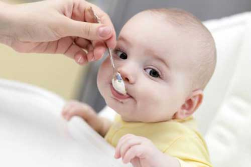 Bổ sung canxi cho trẻ sơ sinh thế nào mới là đúng cách và an toàn nhất?