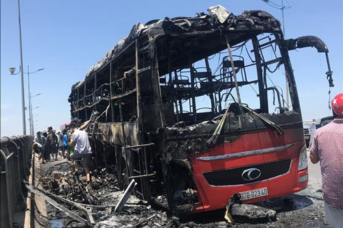 Liên tiếp xảy ra các vụ xe khách giường nằm bốc cháy