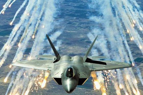 Mỹ nâng cấp vũ khí, biến “chim ăn thịt” F-22 thành “sát thủ đáng gờm”