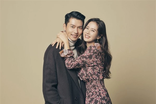 Nhìn lại mới thấy "tình tin đồn của Hyun Bin" Son Ye Jin không hề thua kém Song Hye Kyo về độ giàu có - Ảnh 4.