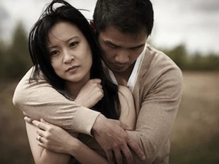 Bạn bè anh luôn chê tôi ăn mặc không hợp thời trang