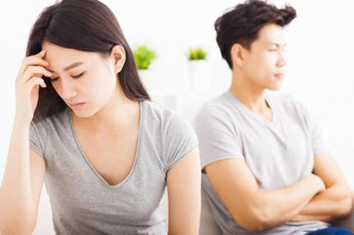 Chồng nhiệt tình với người dưng, thiếu quan tâm đến vợ con