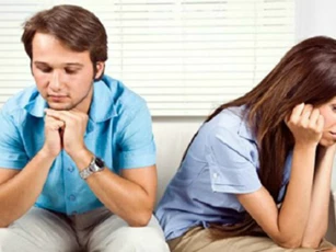 Em ôm đồng nghiệp khi vừa chia tay tôi được một tuần