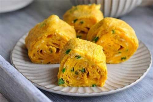 Thả thêm vài giọt nước đặc biệt vào trứng, điều kỳ diệu xảy ra khiến ai cũng "tròn mắt"