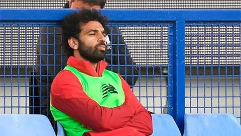 Klopp bị fan Liverpool chỉ trích vì cất Salah trên ghế dự bị