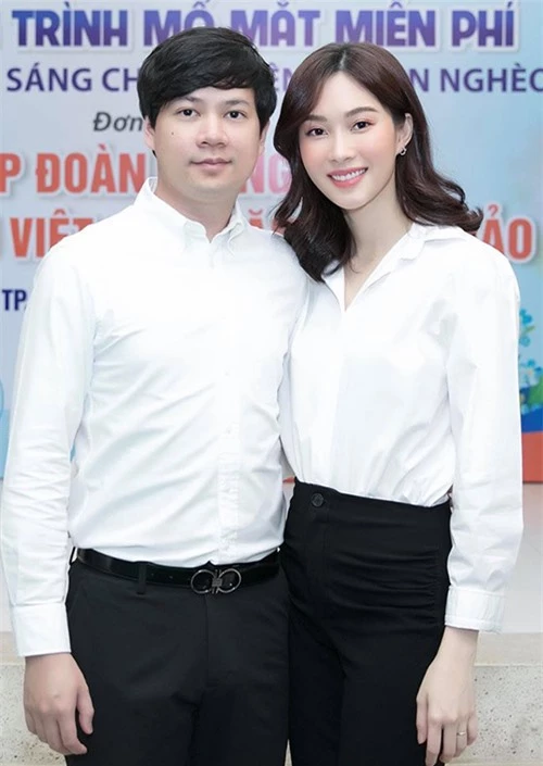 Sau đám cưới hồi tháng 10 /2017, Đặng Thu Thảo hạn chế hoạt động showbiz để lui về làm hậu phương của chồng. Cô lần lượt sinh con gái đầu lòng vào tháng 3/2018 và con trai thứ hai vào tháng 5/2020.