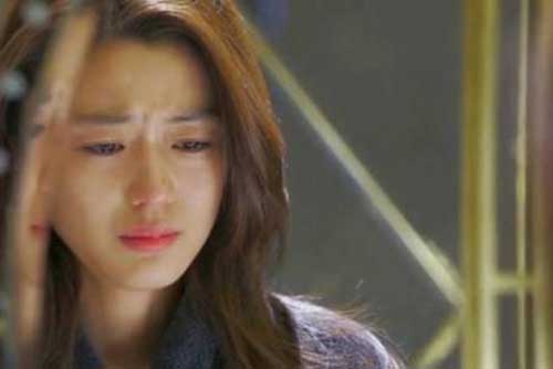 Mẹ chồng cho con dâu tiền đi làm đẹp ở nước ngoài và bí mật phía sau