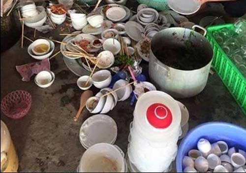 Hoảng loạn vì nỗi khổ rửa bát ngày đầu đi làm dâu, có ai thấu?