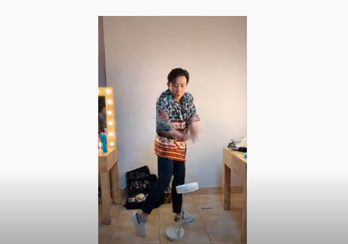 CLIP: Hòa Minzy, Trấn Thành và dàn sao Việt cover vũ đạo 'Em không sai chúng ta sai' của Erik