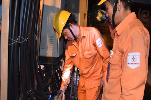 Hóa đơn điện tăng và chuyện 'một mất mười ngờ'