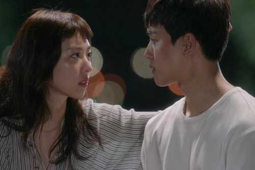 6 năm tuổi trẻ chịu khổ cực cùng nhau, khi giàu có, bạn trai lại làm cô khác có bầu