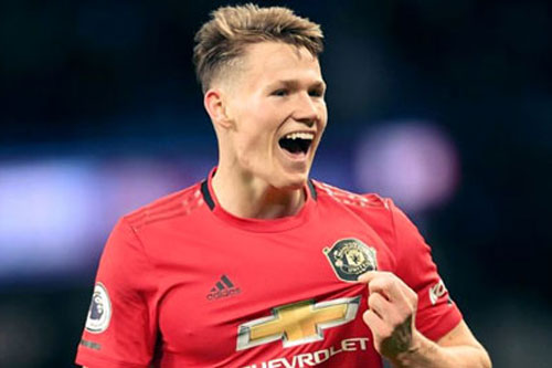 Lộ lý do M.U phải gia hạn bằng được với McTominay