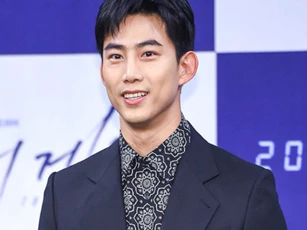 Thành viên Taecyeon (2PM) xác nhận hẹn hò