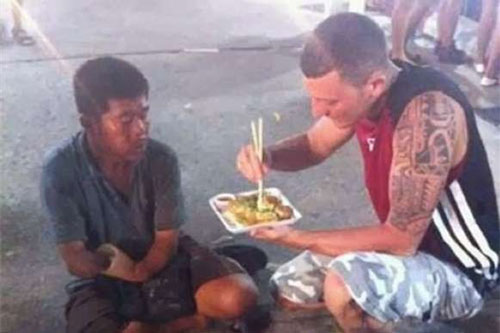 Cảm động trước những khoảnh khắc 'khi lòng tốt bất ngờ xuất hiện'