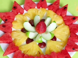 Những cách gọt hoa quả ‘siêu nhanh’, chị em nên biết để tiết kiệm thời gian