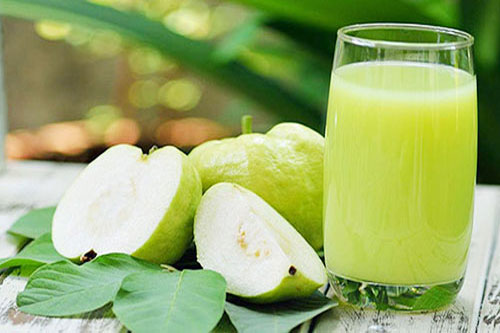 Mỗi ngày 1 cốc nước ép ổi, bạn sẽ thấy cơ thể mình thay đổi kỳ diệu