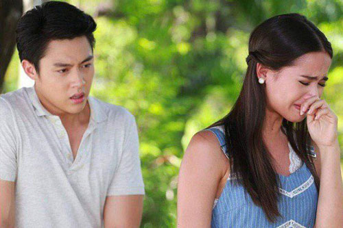 Đêm tân hôn, tôi "choáng váng" khi nhìn thấy dấu vết trên lưng chồng mới cưới