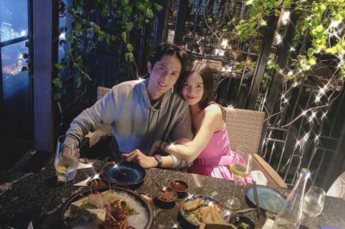 Sĩ Thanh kỷ niệm 1 năm hẹn hò Huỳnh Phương, fan rần rần giục cưới vì phát hiện một điểm đặc biệt