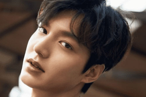 Bị mỉa mai hết thời ở tuổi U40, đây là cách Lee Min Ho 'cao tay' đáp trả