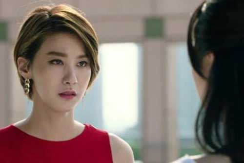 Mẹ chồng đón kẻ thứ 3 ễnh bụng về, tôi cười phá rồi lôi ra thứ khiến bà “trắng mắt”