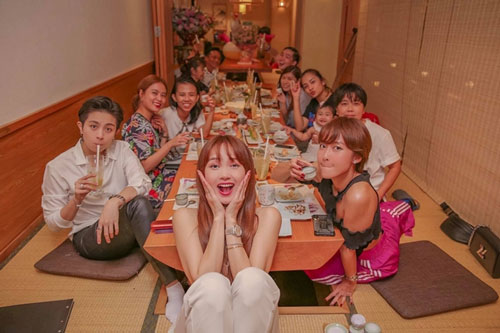 Minh Hằng ăn sinh nhật 7 lần