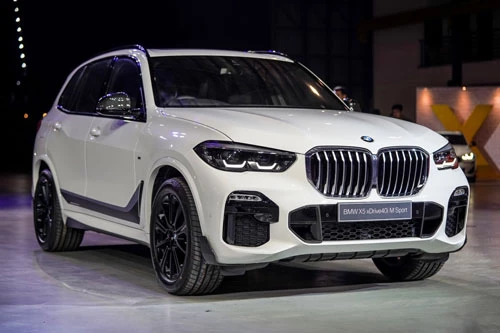 BMW X5 xDrive45e.