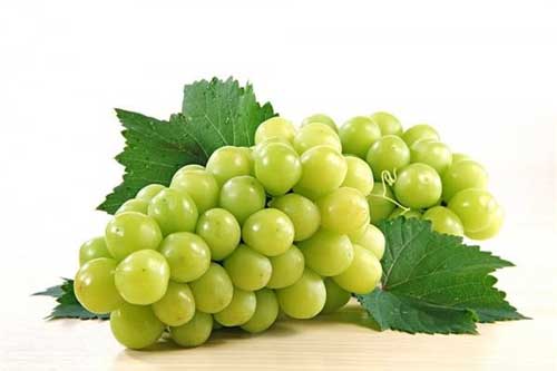 Mách bạn công thức tự làm sinh tố nho xanh mát lạnh ngày hè