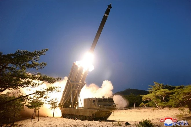 Chuyên gia dự đoán về loại vũ khí Triều Tiên có thể điều đến biên giới Hàn Quốc - ảnh 1