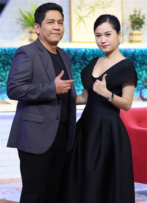 Đạo diễn Đức Thịnh cùng diễn viên Lâm Vĩ Dạ dẫn dắt chương trình Tâm đầu ý hợp. Tập 8 với nhiều chia sẻ thú vị về hôn nhân của hai cặp đôi nổi tiếng phát sóng lúc 21h30 thứ ba ngày 23/6 trên kênh HTV7.