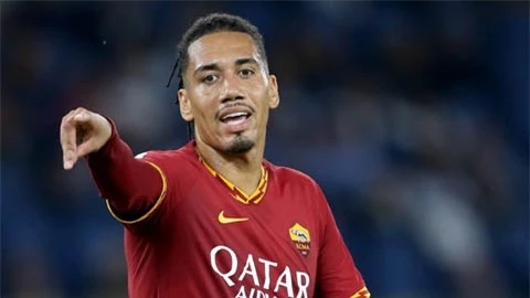 Roma đạt thỏa thuận với M.U về vụ Smalling