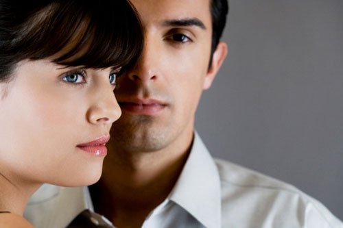 Bạn trai tôi ngày nào cũng vào mạng xã hội xem ảnh tình cũ