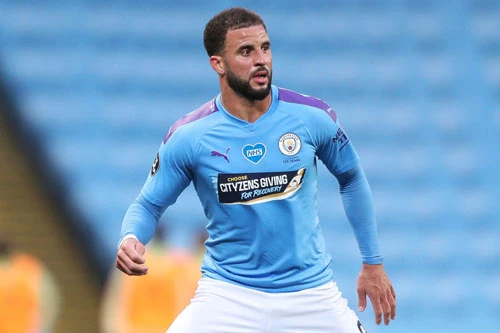 Hậu vệ phải: Kyle Walker (Man City, 30 tuổi, giá trị chuyển nhượng: 40 triệu euro).