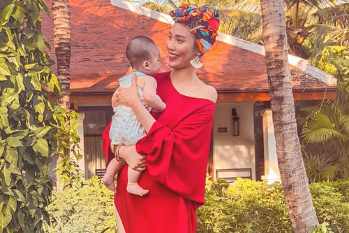 Con trai chưa được một tuổi, Lan Khuê đã hứa sẽ thành mẹ chồng 'chất chơi' thuê 10 bảo mẫu cho con dâu đỡ cực