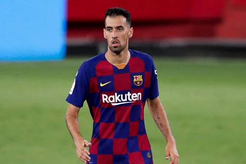 Tiền vệ: Sergio Busquets (Barcelona, 31 tuổi, giá trị chuyển nhượng: 28 triệu euro).