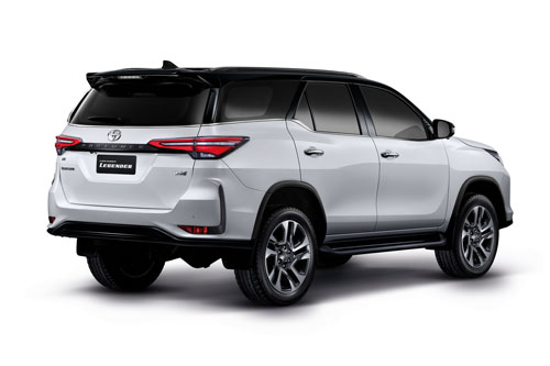 Toyota Fortuner 2021 phiên bản cao cấp nhất giá gần 1,4 tỷ đồng có gì?