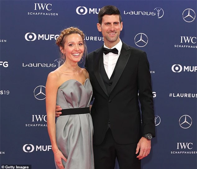 Novak Djokovic và vợ nhiễm COVID-19 - Ảnh 2.