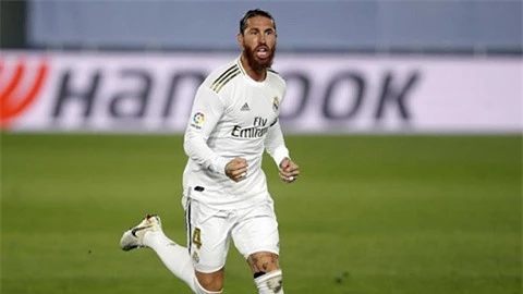 Real Madrid ghi bàn đầu tiên từ đá phạt trực tiếp sau 528 ngày