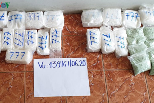 An Giang: 5 đối tượng vận chuyển 34kg ma túy vào Việt Nam bị khởi tố