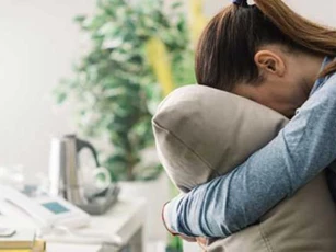 Chồng hành hạ tôi cả thể xác lẫn tinh thần