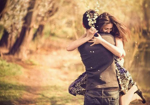 Có nên tiếp tục tình yêu khi bạn gái luôn nhớ về người cũ?