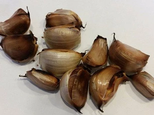 Sáng ngủ dậy ăn tỏi theo kiểu này, sức khỏe thay đổi khiến nhiều người bất ngờ