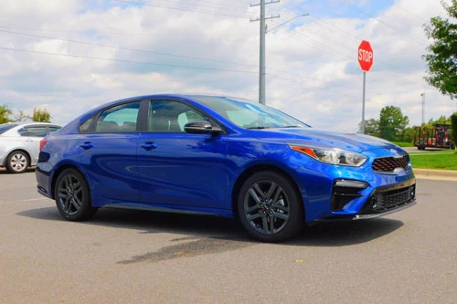 3. Kia Forte 2020 (giá: 17.890-23.090 USD).