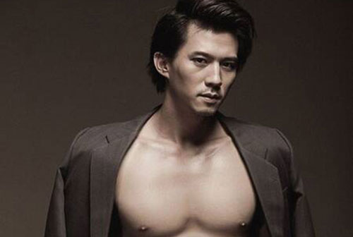 Siêu mẫu Việt từng làm công nhân quét rác, bán nước mía để kiếm sống giờ ra sao?