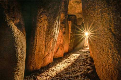 DNA lạ trong mộ cổ hoàng tử 3.200 tuổi tiết lộ cuộc hôn phối gây "sốc"