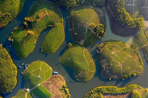 Việt Nam đẹp 'mê hoặc' với những bức ảnh chụp từ trên cao được đăng trên báo nước ngoài