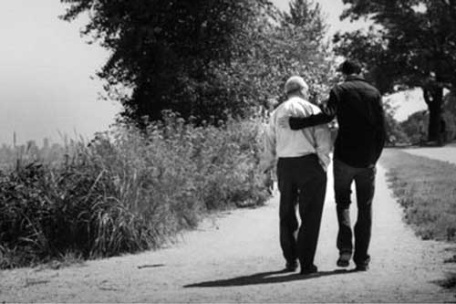 Thất bại lớn nhất đời người: Cha mẹ cần bạn chỉ có nước mắt, khi con cái cần bạn chỉ có hổ thẹn