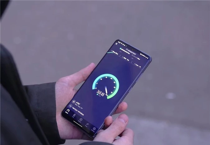 Samsung Galaxy U20 Ultra đón đầu công nghệ 5G