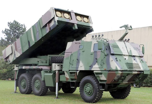 Brazil bàn giao pháo phản lực bắn loạt cho Indonesia